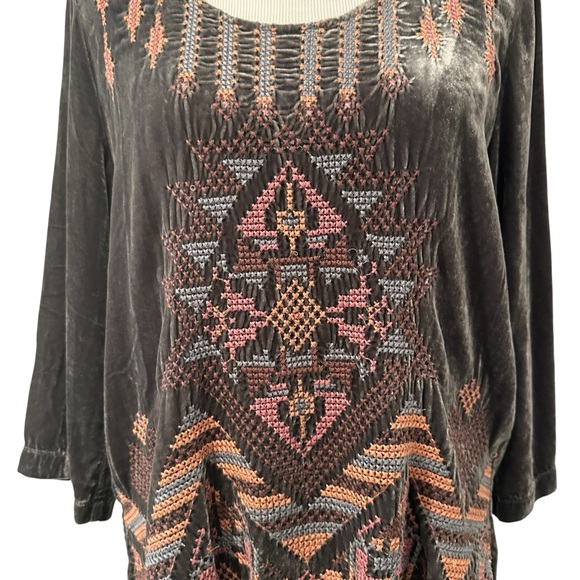 Embroidered Johnny Was Gray Blue and Coral Pink Women's Velvet Top - Picture 3 of 16